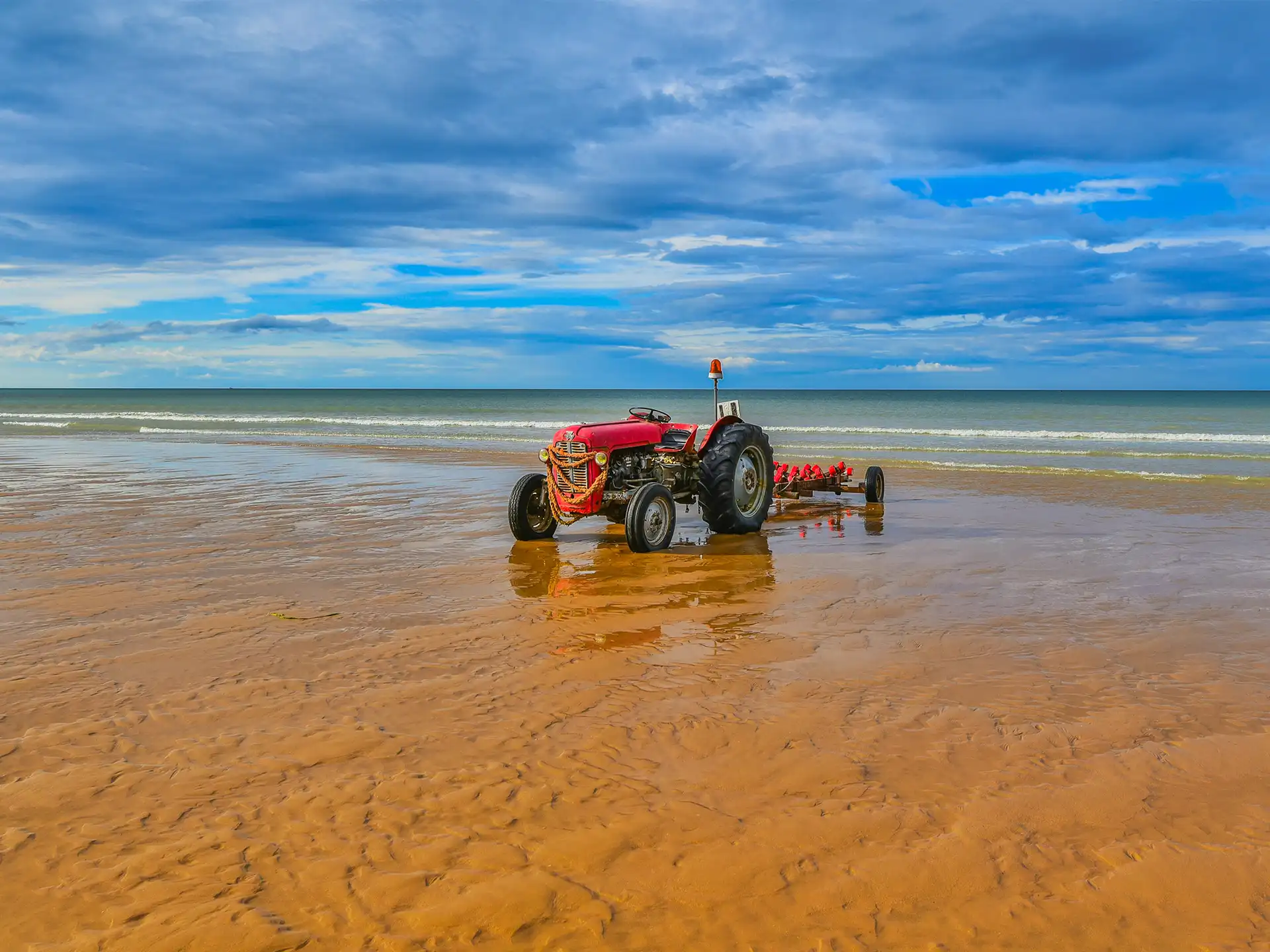 Tracteur sur la plage